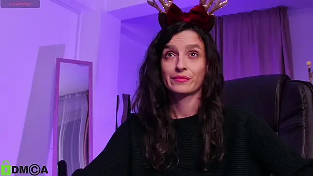 Snapshot of AnnaHarperX chatting on November 2025 05:35:01 PM AnnaHarperX online show from November 2025 05:35:01 PM