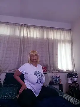 LaReineCleo online show from May 2026 10:35:01 AM