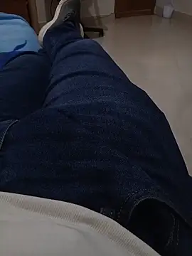 ouchenshadow2975 online show from November 2025 01:10:02 PM