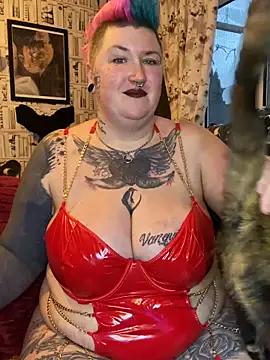 Snapshot of DamagedGoddessX chatting on December 2025 03:39:02 PM DamagedGoddessX online show from December 2025 03:39:02 PM