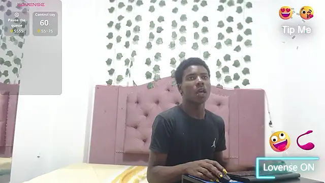 NoahJhonson69 online show from February 2026 11:53:01 AM