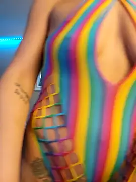 Drowning667 online show from December 2025 05:20:02 PM