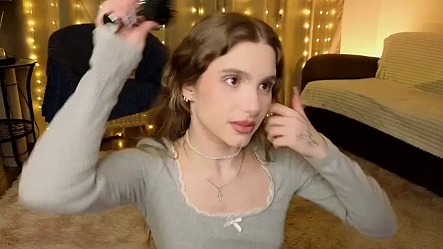 RozanneJordan online show from April 2026 05:18:01 PM