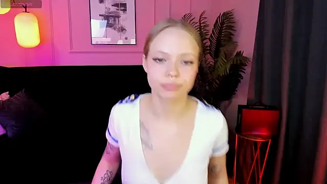 lucy loy online show from April 2026 06:58:02 AM