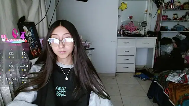 Nanylux online show from December 2025 03:13:01 AM