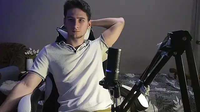 Snapshot of 6thfingq chatting on November 2025 03:23:02 PM 6thfingq online show from November 2025 03:23:02 PM