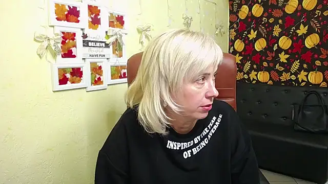 LaurenWishy online show from December 2025 12:10:01 PM