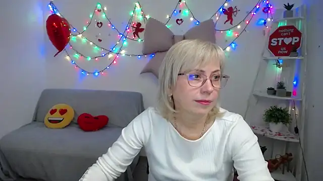 LaurenWishy online show from February 2026 06:37:02 PM