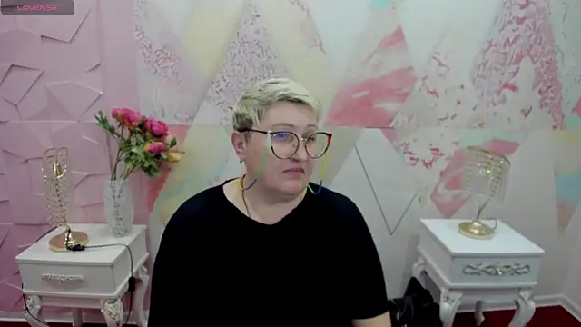 Snapshot of Helga_anasis1 chatting on November 2025 06:57:02 AM Helga anasis1 online show from November 2025 06:57:02 AM