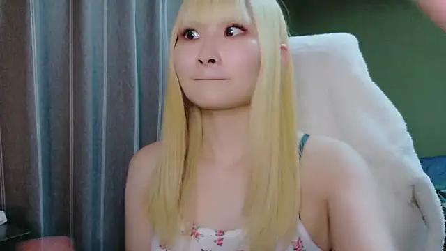 Snapshot of miyu0003 chatting on December 2025 02:13:01 PM miyu0003 online show from December 2025 02:13:01 PM