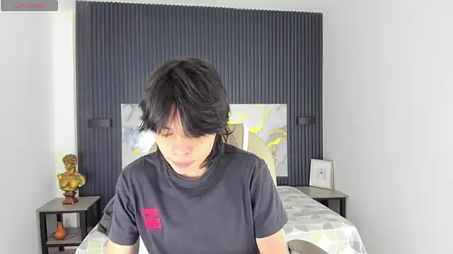 Sylasfrost online show from December 2025 07:34:02 PM