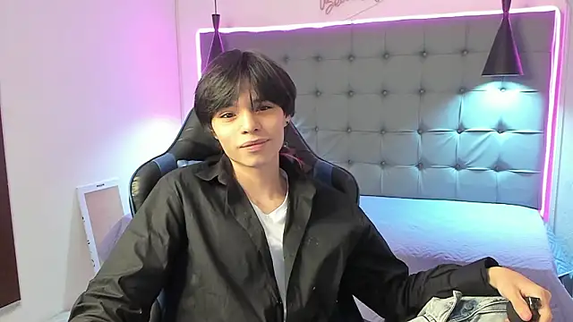 Sylasfrost online show from February 2026 12:34:01 PM