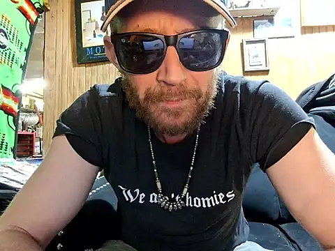 Snapshot of SeductiveIce69 chatting on January 2026 03:27:01 PM SeductiveIce69 online show from January 2026 03:27:01 PM