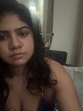 TiaBella  online show from February 2026 09:45:01 PM