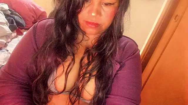 Snapshot of ebonycamelia chatting on June 2026 07:28:02 PM ebonycamelia online show from June 2026 07:28:02 PM