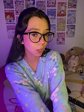 Snapshot of Valen-Foxx1 chatting on December 2025 06:09:02 AM Valen-Foxx1 online show from December 2025 06:09:02 AM