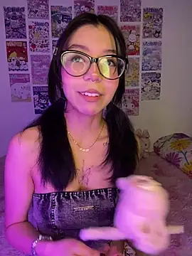 Snapshot of Valen-Foxx1 chatting on January 2026 05:57:01 AM Valen-Foxx1 online show from January 2026 05:57:01 AM