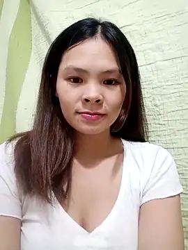 quynhquynh  online show from November 2025 03:00:02 PM