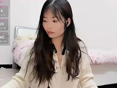 Snapshot of Ava-Baby chatting on November 2025 01:11:01 PM Ava-Baby online show from November 2025 01:11:01 PM