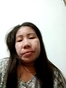 Snapshot of Reema_143 chatting on November 2025 12:32:01 AM Reema 143 online show from November 2025 12:32:01 AM