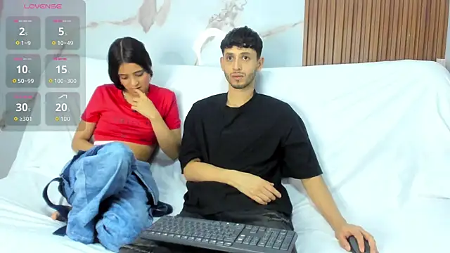 Snapshot of dracke_and_zara chatting on July 2026 01:04:01 PM dracke and zara online show from July 2026 01:04:01 PM