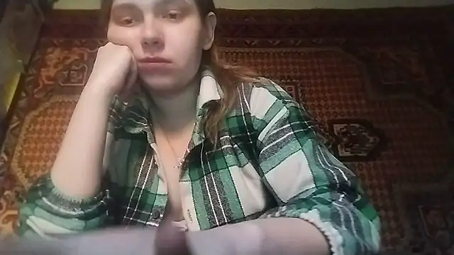 KikiBang online show from November 2025 10:48:01 AM