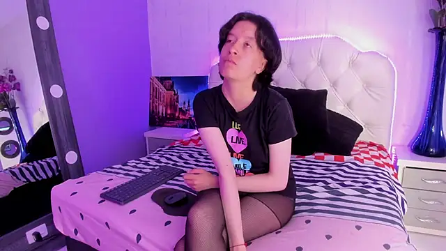 CoralAndOcean  online show from November 2025 01:01:01 PM