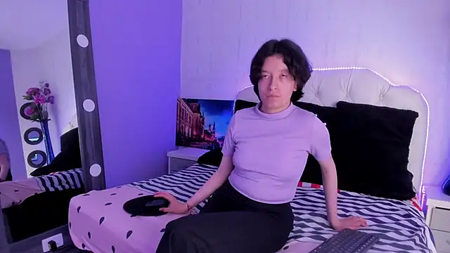 CoralAndOcean  online show from November 2025 12:41:02 PM