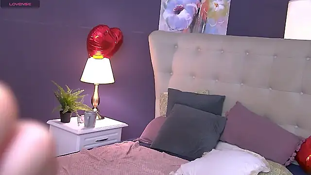 SeniGrandee online show from March 2026 06:37:01 PM