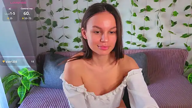 Tiffany Sweetie online show from April 2026 12:24:01 PM