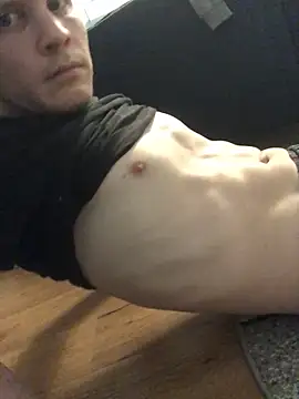 Snapshot of Spielzeugtwink chatting on February 2026 10:59:01 PM Spielzeugtwink online show from February 2026 10:59:01 PM