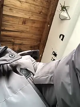 Snapshot of Spielzeugtwink chatting on February 2026 01:29:02 PM Spielzeugtwink online show from February 2026 01:29:02 PM