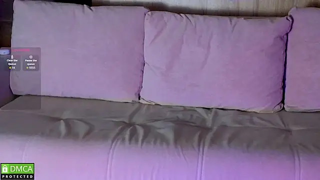 EmilieLong online show from January 2026 02:32:02 PM