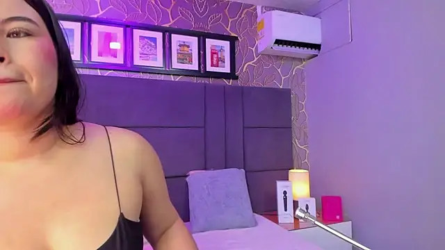 monserrat cutte online show from December 2025 03:57:01 AM