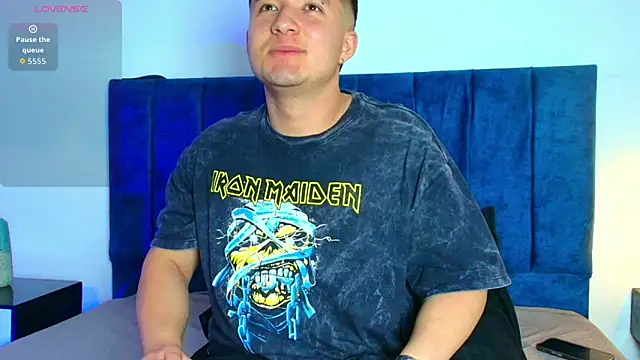 Ethan-Connor online show from December 2025 07:19:02 PM