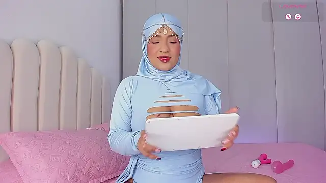 Amira-Zahra online show from February 2026 09:32:02 AM