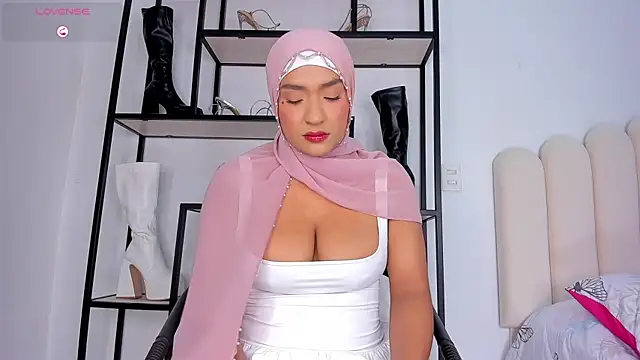 Amira-Zahra online show from July 2026 10:20:02 PM