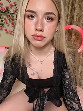 Snapshot of PurrAliceX chatting on March 2026 07:08:01 PM PurrAliceX online show from March 2026 07:08:01 PM