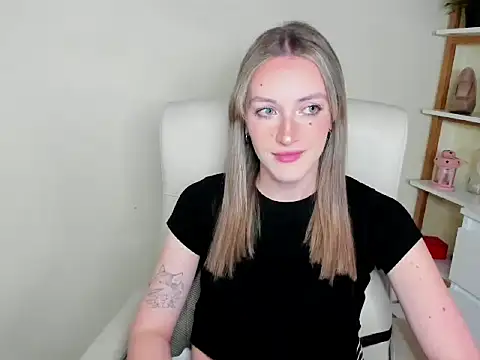 EvelynBlond online show from November 2025 01:36:02 PM