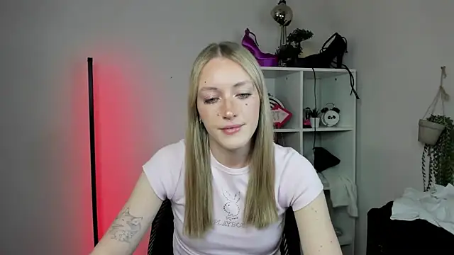 EvelynBlond online show from March 2026 12:39:02 PM