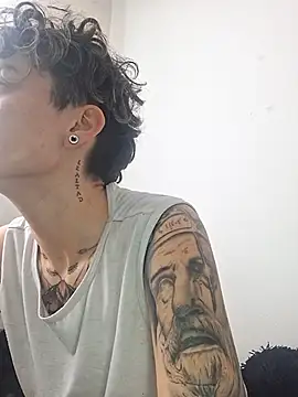 Snapshot of megan_NL chatting on December 2025 05:10:02 PM megan NL online show from December 2025 05:10:02 PM