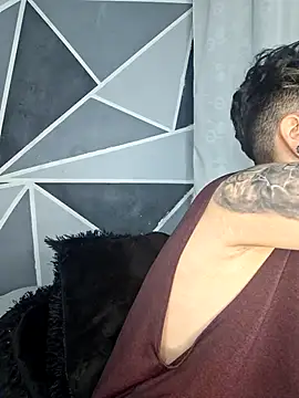 Snapshot of megan_NL chatting on December 2025 01:54:02 AM megan NL online show from December 2025 01:54:02 AM