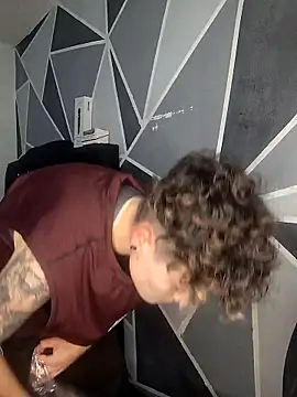 Snapshot of megan_NL chatting on December 2025 02:06:02 AM megan NL online show from December 2025 02:06:02 AM