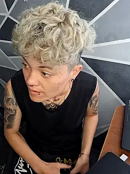 Snapshot of megan_NL chatting on February 2026 01:37:02 PM megan NL online show from February 2026 01:37:02 PM