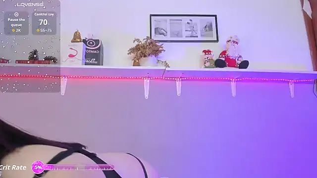 Snapshot of EsmeraldaFoxxxx chatting on December 2025 04:07:02 AM EsmeraldaFoxxxx online show from December 2025 04:07:02 AM