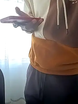 Snapshot of Eezxxx chatting on July 2026 08:27:02 AM Eezxxx online show from July 2026 08:27:02 AM