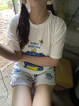 XndSeraphina online show from April 2026 09:57:01 AM