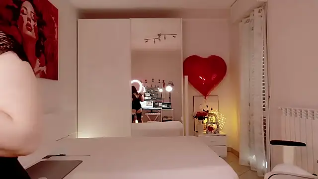 Snapshot of FlirtyFox_ chatting on February 2026 03:24:02 PM FlirtyFox online show from February 2026 03:24:02 PM