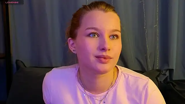 ImiMonroe online show from April 2026 04:27:01 AM