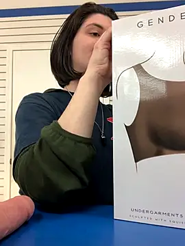 Kora Kat online show from December 2025 07:47:02 AM